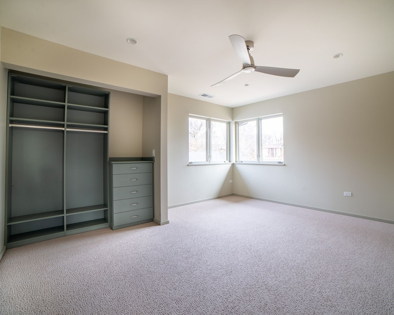 Bedroom carpet